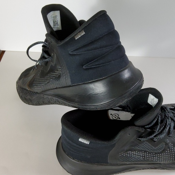 Nike Black Athletic Shoes with Minimalist Design Size 13 main image 8